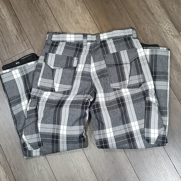 Ripzone Men's Plaid Vented Snowboarding Pants - Picture 5 of 6